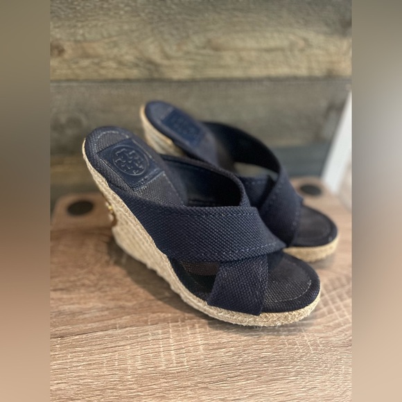 Tory Burch‎ “Kristen” Blue Canvas Espadrille Wedge Sandals with Gold Logo Size 6 - Picture 9 of 13